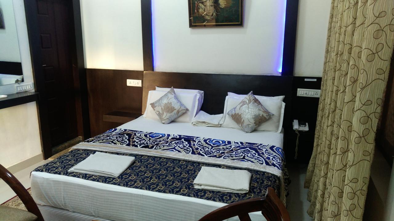 Bed and Breakfast The Residency à Amarkantak Extérieur photo